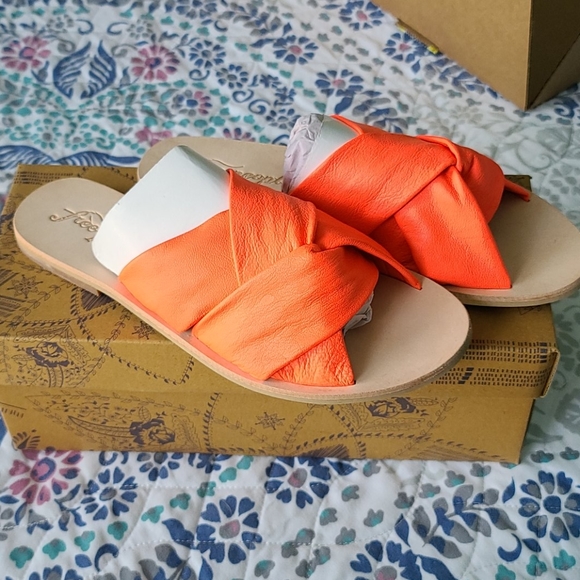 Free People Rio Vista Slide - Picture 2 of 4